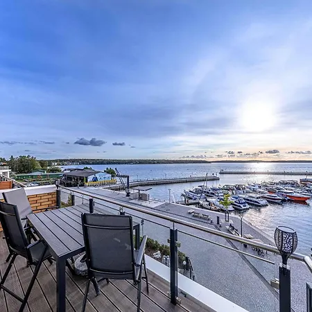 Garzini - Mit Balkon & Mueritzpanorama In Der Hafenresidenz Waren (Mueritz)