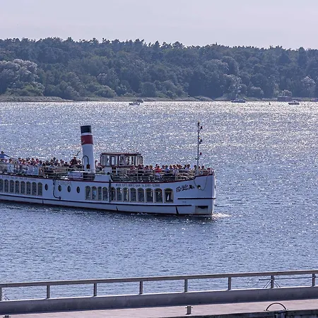 Appartement Garzini - Mit Balkon & Mueritzpanorama In Der Hafenresidenz