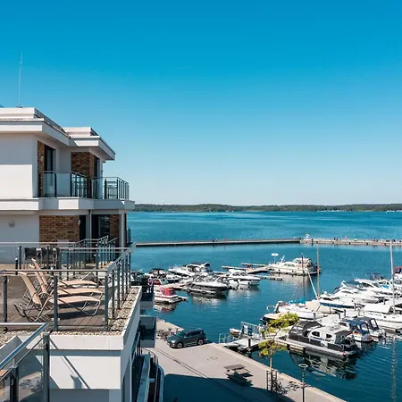 Garzini - Mit Balkon & Mueritzpanorama In Der Hafenresidenz Appartement Waren (Mueritz)