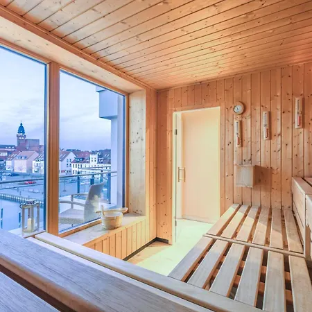 Garzini - Mit Balkon & Mueritzpanorama In Der Hafenresidenz Appartement