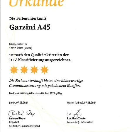 Garzini - Mit Balkon & Mueritzpanorama In Der Hafenresidenz *